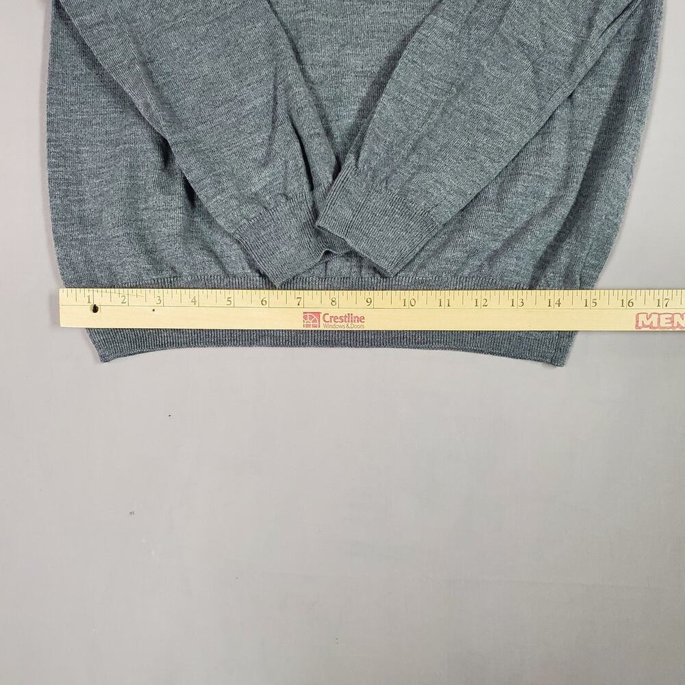 GAP 100% Extra Fine Merino Wool V-Neck Sweater Mens Size M - Picture 2 of 9